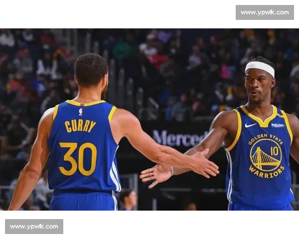 湖人勇士巅峰对决全场录像回顾关键回合与巨星表现解析精彩瞬间